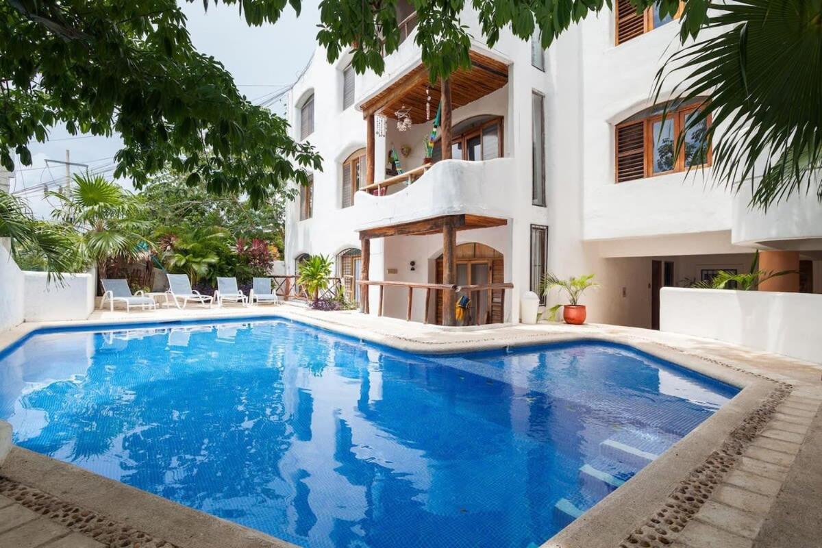 Charming, Gated With Pool, Fast Wifi And Silent Playa del Carmen
