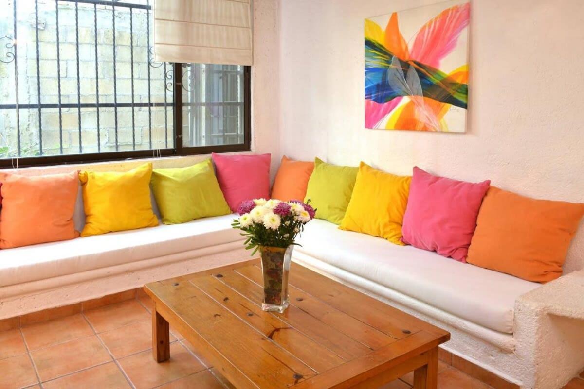 Charming, Gated With Pool, Fast Wifi And Silent Apartamento