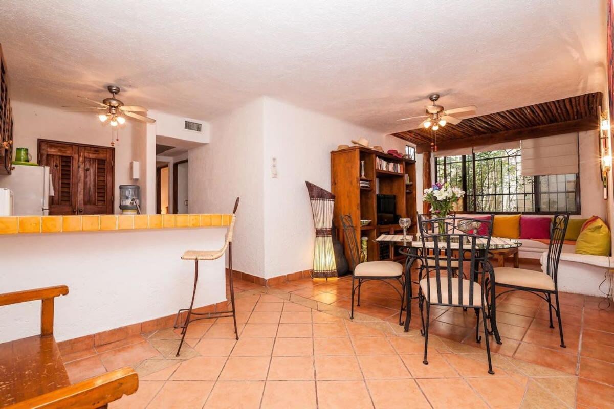 Charming, Gated With Pool, Fast Wifi And Silent Apartamento