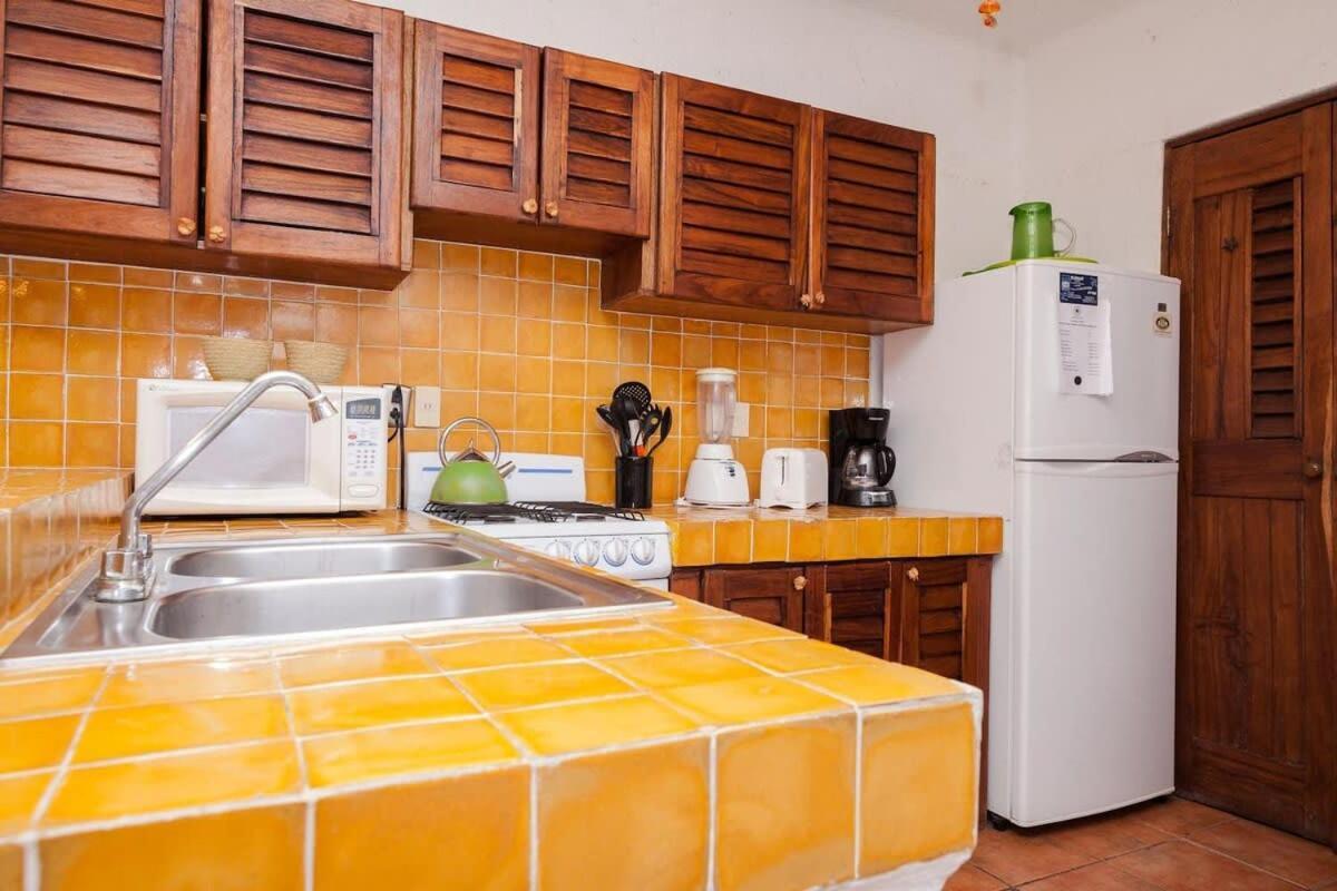 Charming, Gated With Pool, Fast Wifi And Silent *